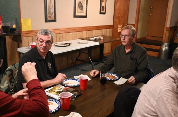 October 2023 L-R: Roger, W9ROG, Scott, KC9WPS (WE9R Photo)